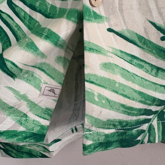 NEW Tommy Bahama Men Med Misty Palms 100% Silk Shirt Short Slv Camp Resort Party - Picture 7 of 12